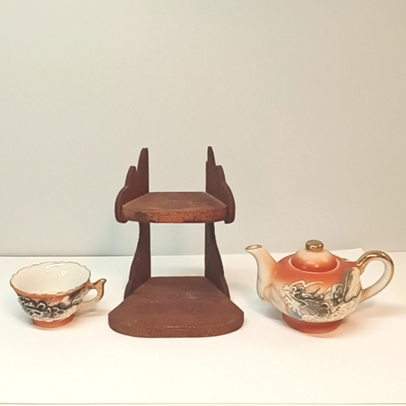 Vintage dragonware moriage teacup and teapot with wooden display. No flaws - Picture 2 of 8